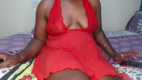 Snapshot of reem_wonder chatting on 09/16/25, 12:39 Reem online show from 09/16/25, 12:39