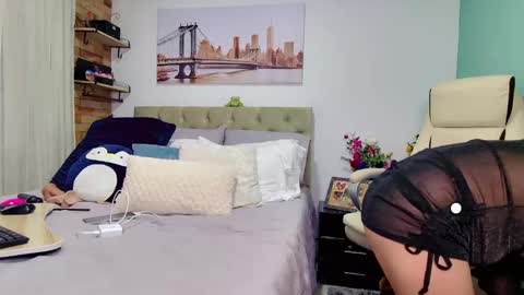 Yanella online show from 02/24/25, 07:09