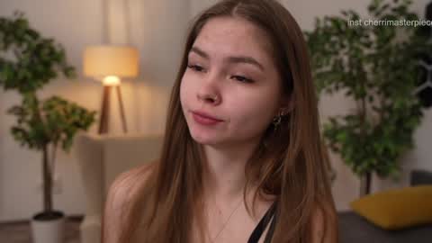 Snapshot of refined_style chatting on 12/14/24, 08:18 JessyinCherri yang online show from 12/14/24, 08:18