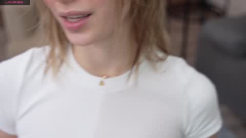 Snapshot of refined_style chatting on 12/15/24, 10:50 JessyinCherri yang online show from 12/15/24, 10:50