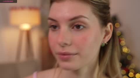 Snapshot of refined_style chatting on 12/20/24, 07:55 JessyinCherri yang online show from 12/20/24, 07:55