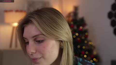 Snapshot of refined_style chatting on 12/21/24, 01:21 JessyinCherri yang online show from 12/21/24, 01:21