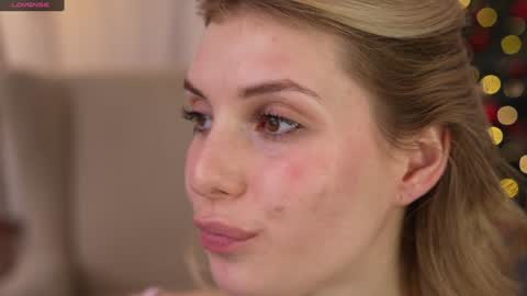 Snapshot of refined_style chatting on 12/27/24, 10:23 JessyinCherri yang online show from 12/27/24, 10:23