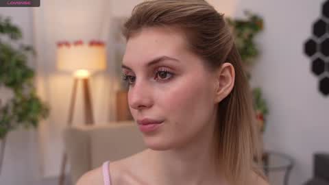 Snapshot of refined_style chatting on 01/17/25, 07:08 JessyinCherri yang online show from 01/17/25, 07:08