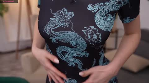 Snapshot of refined_style chatting on 01/17/25, 01:13 JessyinCherri yang online show from 01/17/25, 01:13