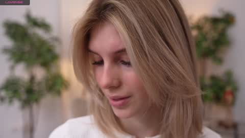 Snapshot of refined_style chatting on 01/19/25, 07:25 JessyinCherri yang online show from 01/19/25, 07:25