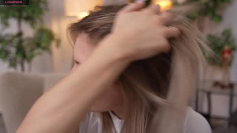 Snapshot of refined_style chatting on 01/24/25, 07:30 JessyinCherri yang online show from 01/24/25, 07:30