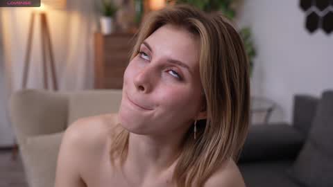 Snapshot of refined_style chatting on 02/07/25, 04:24 JessyinCherri yang online show from 02/07/25, 04:24