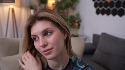 Snapshot of refined_style chatting on 02/08/25, 07:15 JessyinCherri yang online show from 02/08/25, 07:15