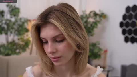 Snapshot of refined_style chatting on 02/13/25, 07:13 JessyinCherri yang online show from 02/13/25, 07:13