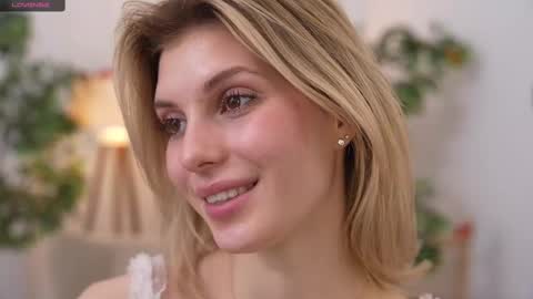 Snapshot of refined_style chatting on 02/13/25, 10:23 JessyinCherri yang online show from 02/13/25, 10:23