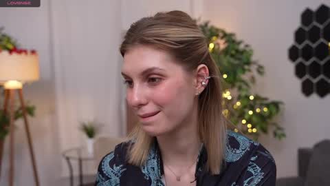 Snapshot of refined_style chatting on 02/16/25, 01:27 JessyinCherri yang online show from 02/16/25, 01:27