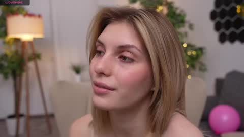 Snapshot of refined_style chatting on 02/17/25, 07:26 JessyinCherri yang online show from 02/17/25, 07:26