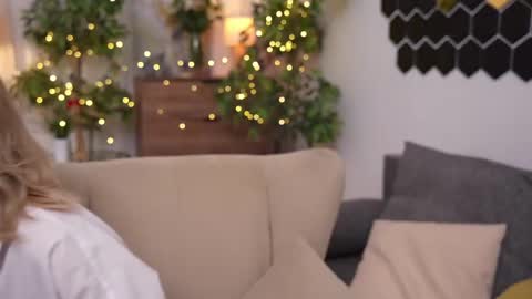 Snapshot of refined_style chatting on 02/24/25, 07:11 JessyinCherri yang online show from 02/24/25, 07:11