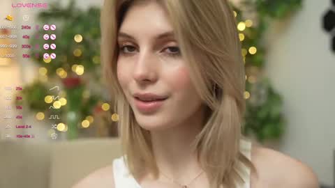 Snapshot of refined_style chatting on 03/08/25, 07:05 JessyinCherri yang online show from 03/08/25, 07:05