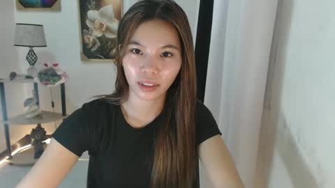 Snapshot of regelthegoddess chatting on 02/15/25, 03:28 regelthegoddess online show from 02/15/25, 03:28