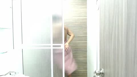 Snapshot of reginacorleone chatting on 02/03/25, 02:25 Regi online show from 02/03/25, 02:25