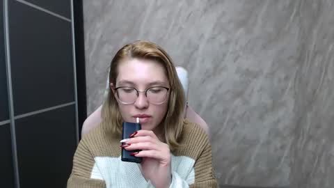 Snapshot of reginasmilee chatting on 02/14/25, 03:58 Regina online show from 02/14/25, 03:58