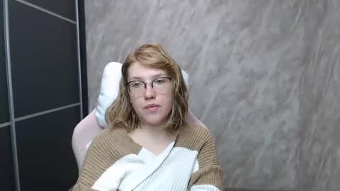 Snapshot of reginasmilee chatting on 02/15/25, 03:09 Regina online show from 02/15/25, 03:09