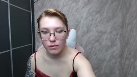 Snapshot of reginasmilee chatting on 02/17/25, 11:13 Regina online show from 02/17/25, 11:13