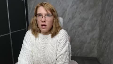 Snapshot of reginasmilee chatting on 02/18/25, 07:43 Regina online show from 02/18/25, 07:43