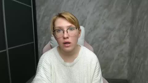 Snapshot of reginasmilee chatting on 02/20/25, 03:30 Regina online show from 02/20/25, 03:30