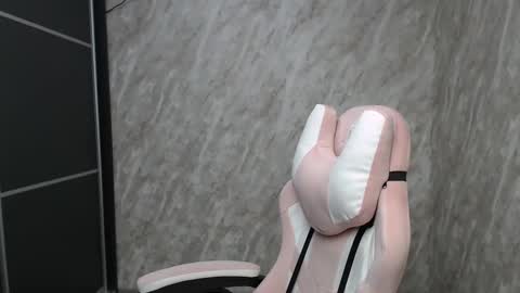 Snapshot of reginasmilee chatting on 02/25/25, 06:03 Regina online show from 02/25/25, 06:03