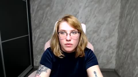 Snapshot of reginasmilee chatting on 03/06/25, 11:47 Regina online show from 03/06/25, 11:47