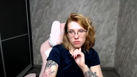 Snapshot of reginasmilee chatting on 03/07/25, 02:46 Regina online show from 03/07/25, 02:46