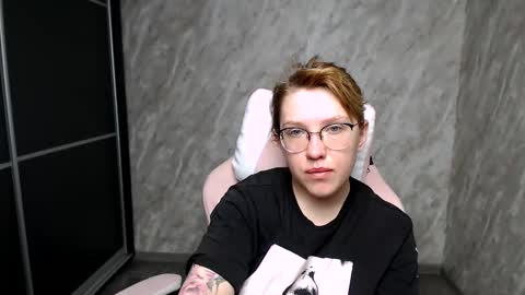 Snapshot of reginasmilee chatting on 03/10/25, 02:17 Regina online show from 03/10/25, 02:17