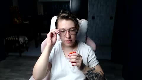 Snapshot of reginasmilee chatting on 09/09/25, 12:10 Regina online show from 09/09/25, 12:10