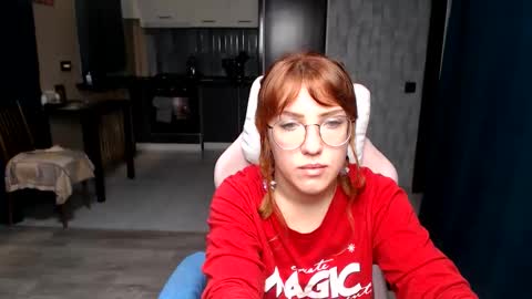 Snapshot of reginasmilee chatting on 10/12/25, 11:37 Regina online show from 10/12/25, 11:37