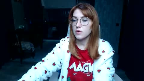 Snapshot of reginasmilee chatting on 10/24/25, 03:03 Regina online show from 10/24/25, 03:03