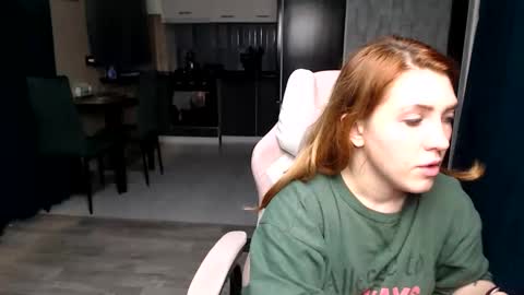 Snapshot of reginasmilee chatting on 11/02/25, 02:19 Regina online show from 11/02/25, 02:19