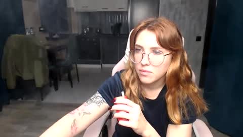 Snapshot of reginasmilee chatting on 11/05/25, 01:16 Regina online show from 11/05/25, 01:16