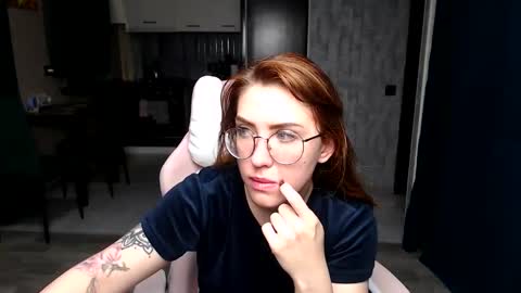 Snapshot of reginasmilee chatting on 11/17/25, 12:38 Regina online show from 11/17/25, 12:38