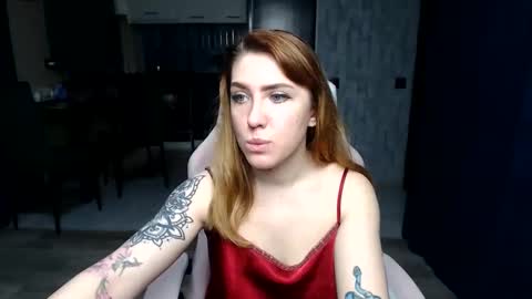 Snapshot of reginasmilee chatting on 11/24/25, 04:12 Regina online show from 11/24/25, 04:12