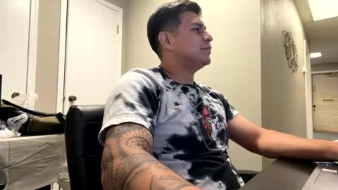 Snapshot of regio2991 chatting on 11/20/25, 02:23 Regio2991 online show from 11/20/25, 02:23