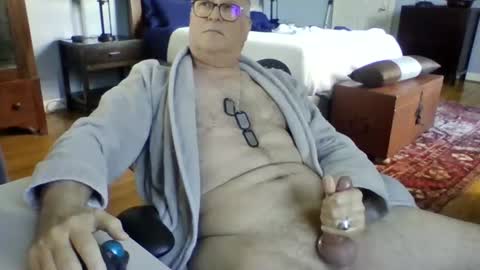 RegularGuyNOLA online show from 12/21/24, 05:29