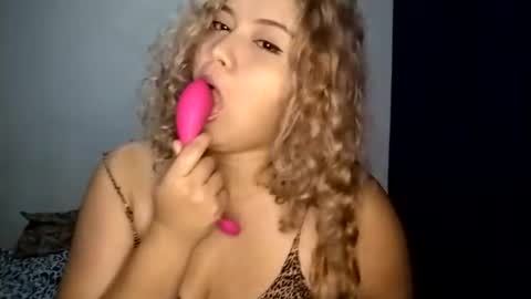 Tania Nixx online show from 02/12/25, 10:14