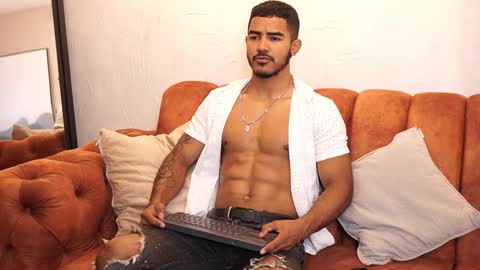 Reik online show from 10/21/25, 12:17