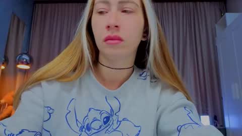 reina cummings online show from 11/23/25, 06:35