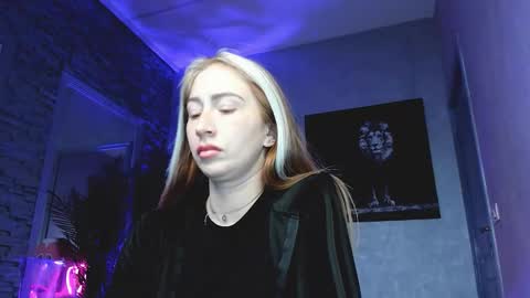 reina cummings online show from 12/18/25, 05:35