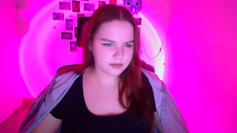 Snapshot of reinakitty_ chatting on 02/06/26, 12:41 Reina online show from 02/06/26, 12:41