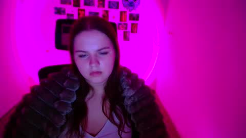 Snapshot of reinakitty_ chatting on 02/15/26, 07:51 Reina online show from 02/15/26, 07:51