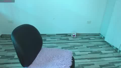 reislin_69 online show from 04/23/26, 09:39