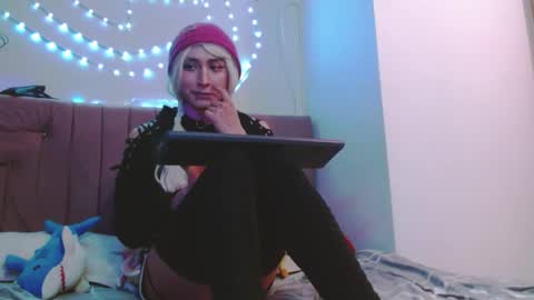 reiv_femboy online show from 03/22/26, 05:33