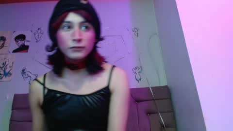 Snapshot of reiv_femboy chatting on 05/22/26, 03:46 reiv_femboy online show from 05/22/26, 03:46