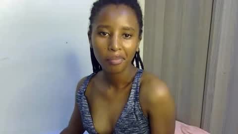 Snapshot of rellings_maya chatting on 01/16/25, 08:33 rellings-maya online show from 01/16/25, 08:33