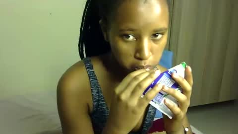 Snapshot of rellings_maya chatting on 01/21/25, 08:08 rellings-maya online show from 01/21/25, 08:08